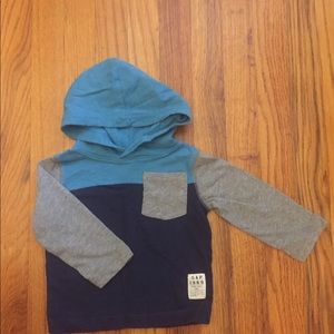 12-18 mos Baby Gap Long Sleeve hooded T-shirt